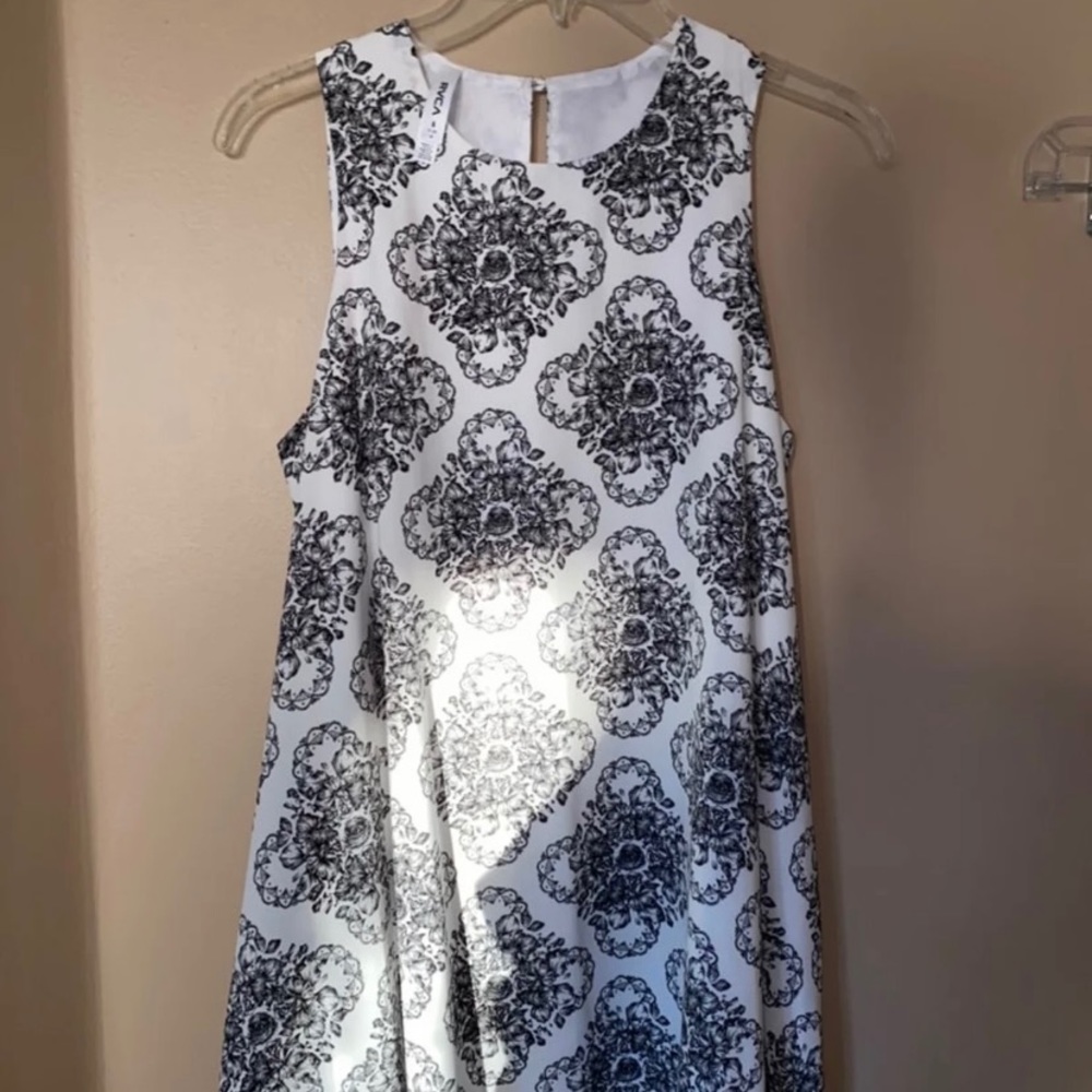 RVCA Dress with pockets Size S